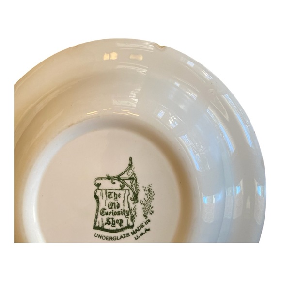 Vintage large serving bowl “The Old Curiosity Shop” 9-1/4” across by Royal USA - Picture 4 of 5